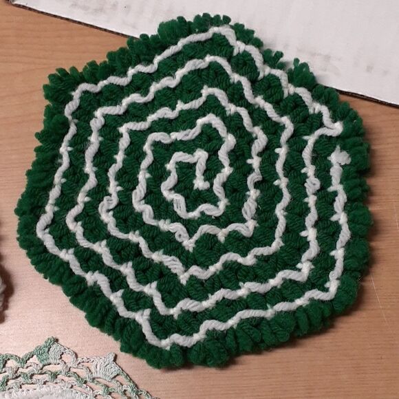 Set of 2 yarn potholders, & 1 crocheted with painted design doilee. - Picture 4 of 6